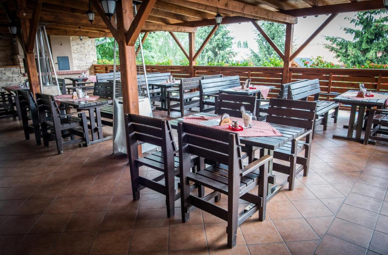 Topolsky Pivovar, Restaurace A Penzion Topolna Exterior photo